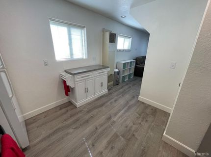 896 Lakeview Avenue, South Lake Tahoe, CA 96150 Photo