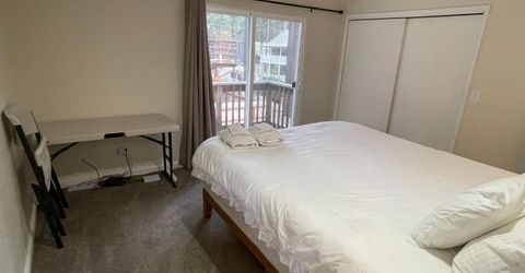 896 Lakeview Avenue, South Lake Tahoe, CA 96150 Photo