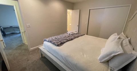 896 Lakeview Avenue, South Lake Tahoe, CA 96150 Photo