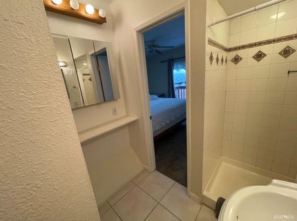 896 Lakeview Avenue, South Lake Tahoe, CA 96150 Photo
