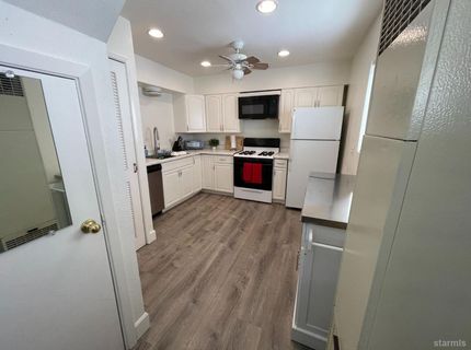 896 Lakeview Avenue, South Lake Tahoe, CA 96150 Photo
