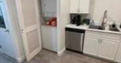 896 Lakeview Avenue, South Lake Tahoe, CA 96150 Photo