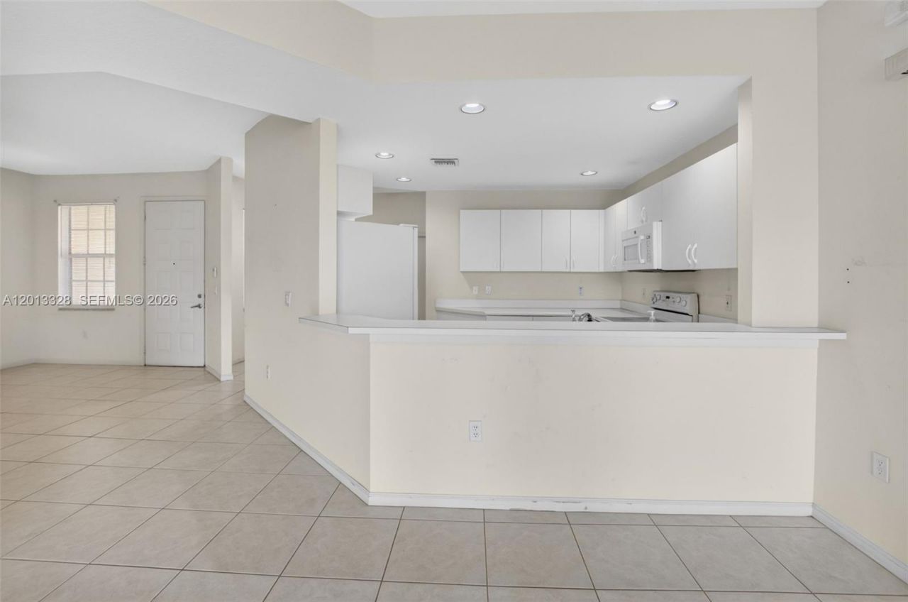 12474 Crystal Pointe Dr , Unit 101, Boynton Beach, FL 33437 Photo