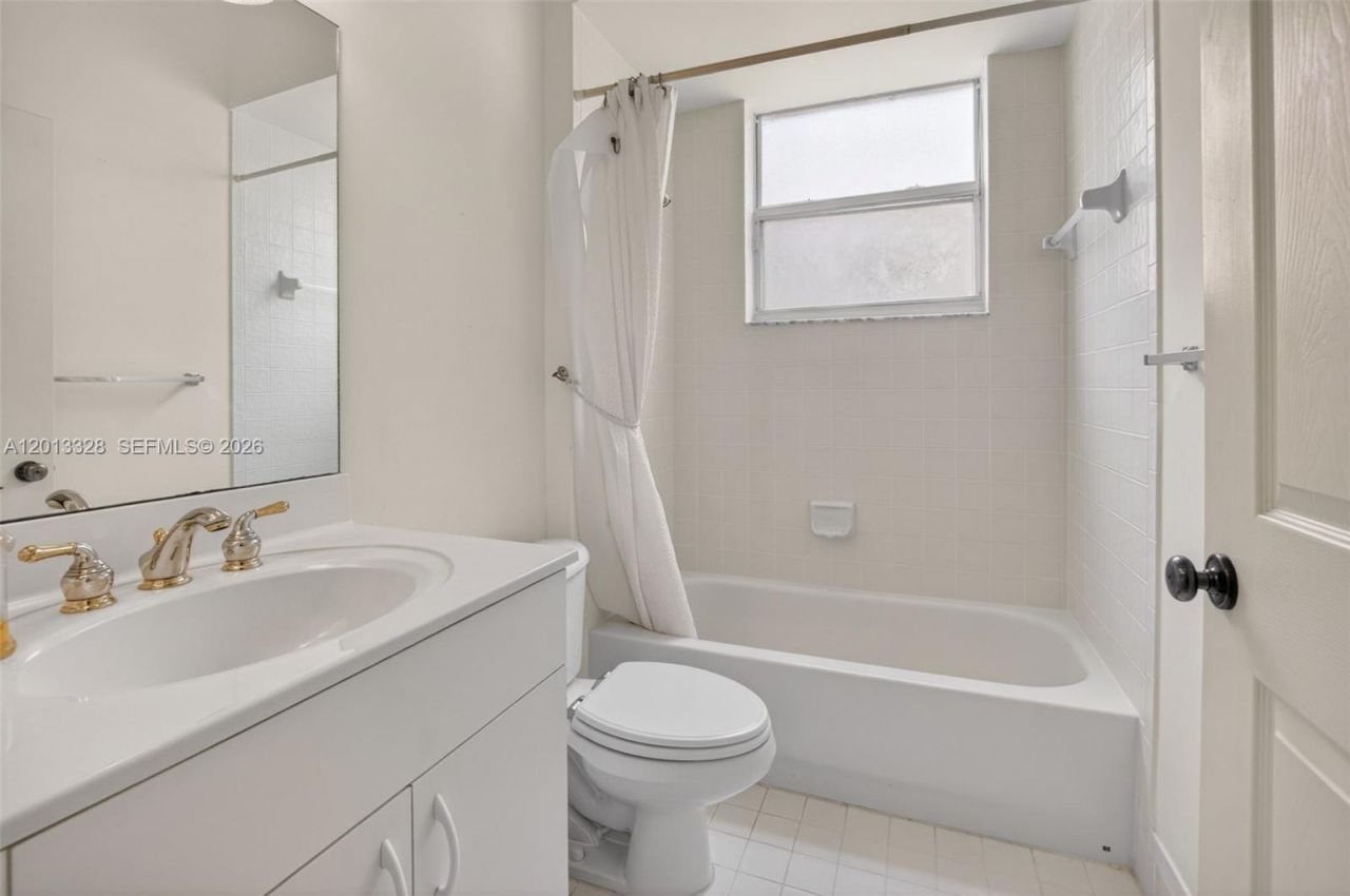 12474 Crystal Pointe Dr , Unit 101, Boynton Beach, FL 33437 Photo
