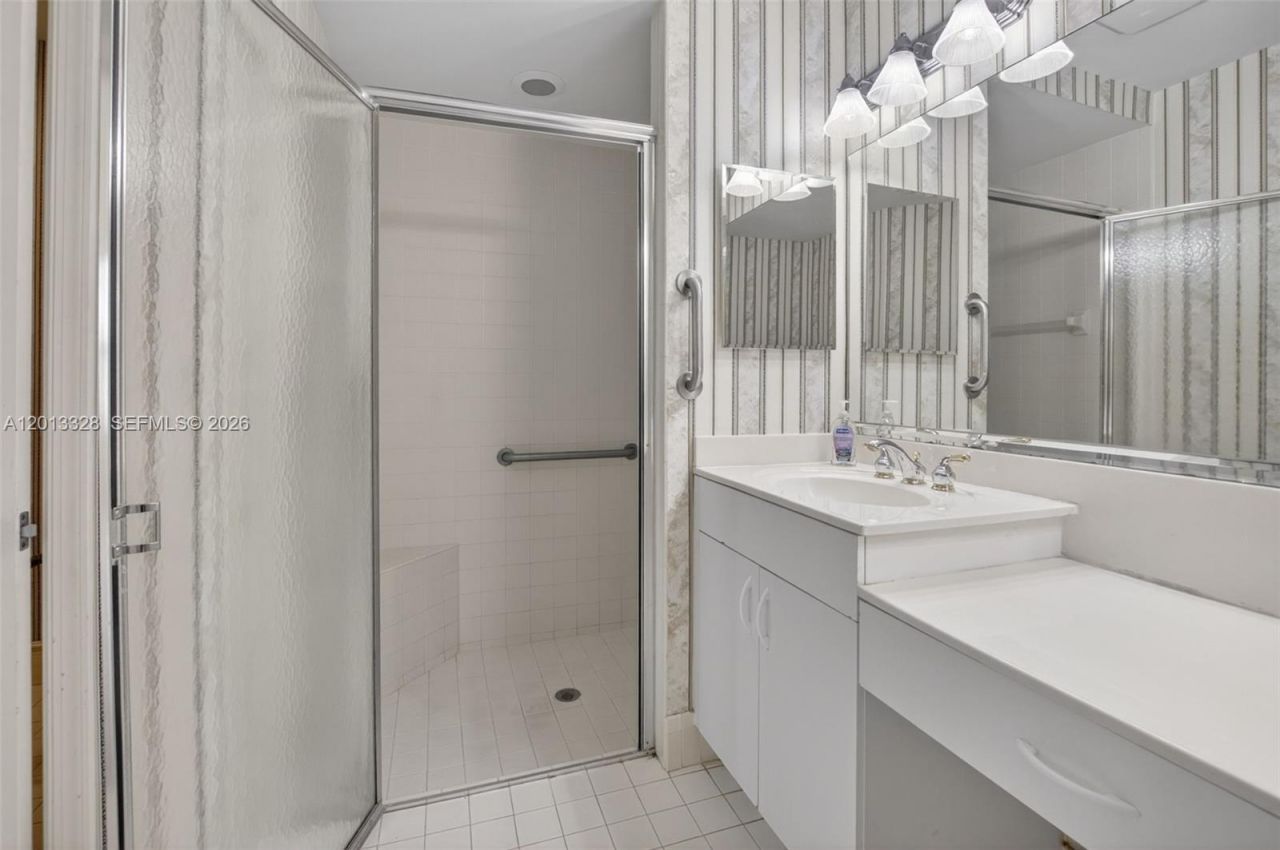 12474 Crystal Pointe Dr , Unit 101, Boynton Beach, FL 33437 Photo