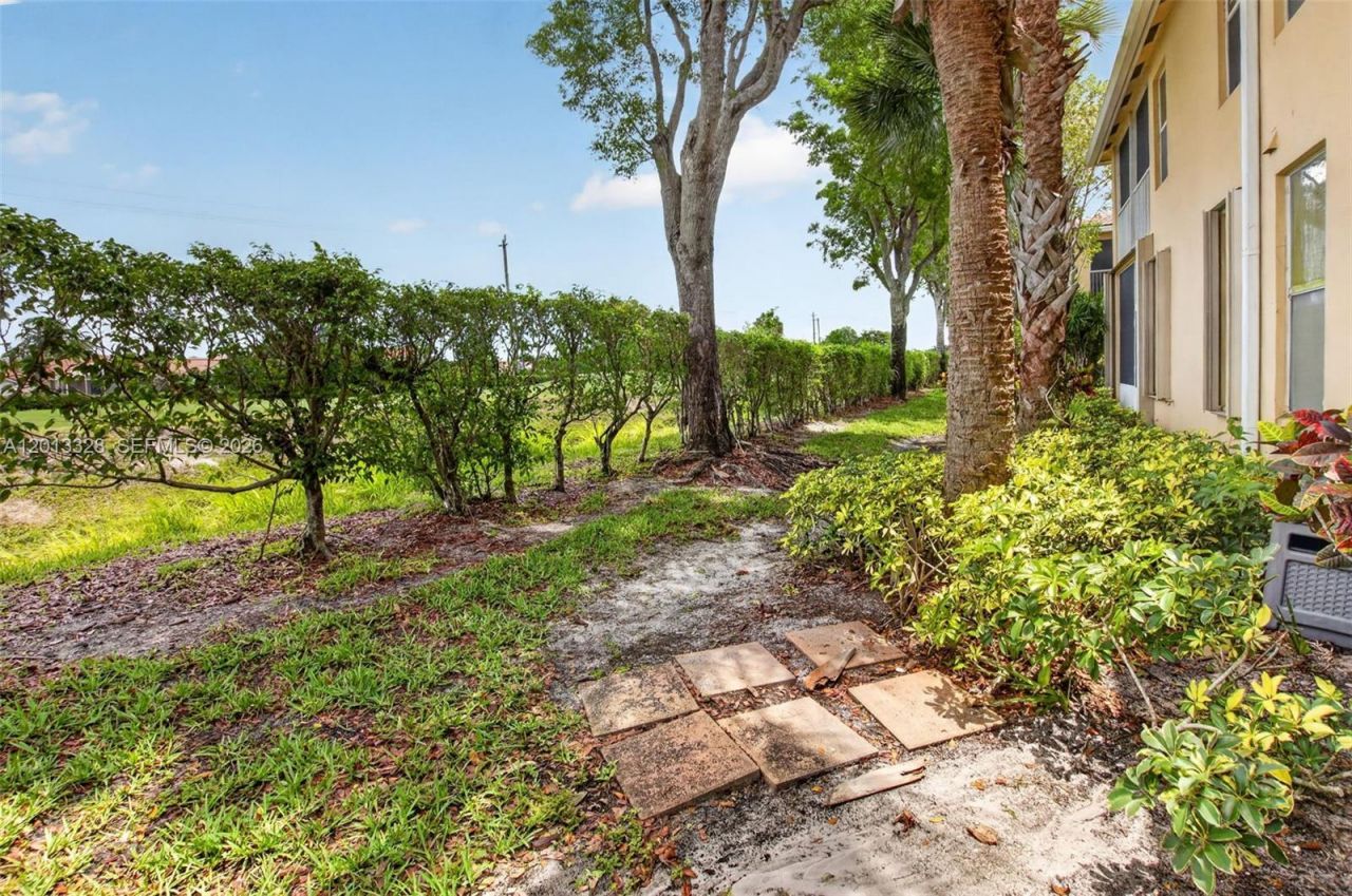 12474 Crystal Pointe Dr , Unit 101, Boynton Beach, FL 33437 Photo