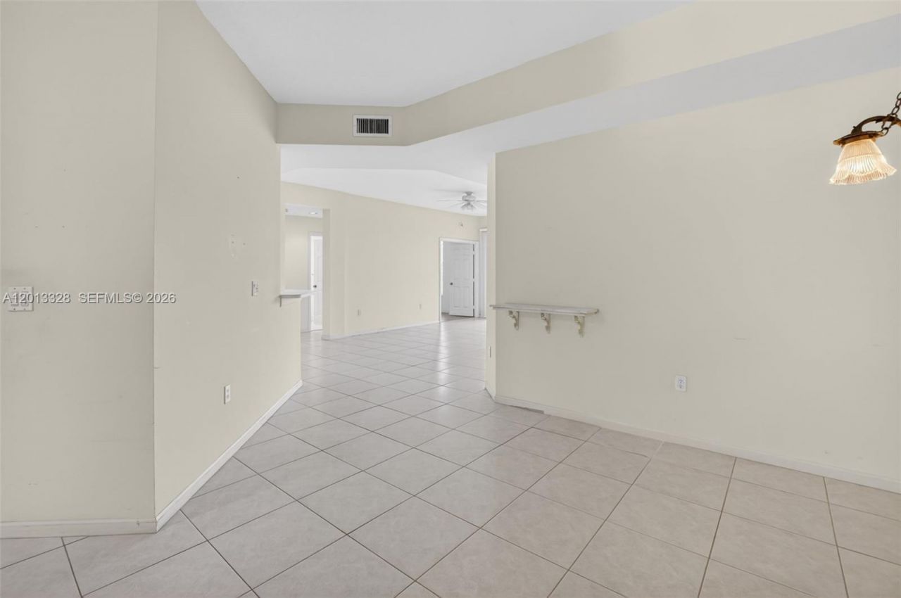 12474 Crystal Pointe Dr , Unit 101, Boynton Beach, FL 33437 Photo