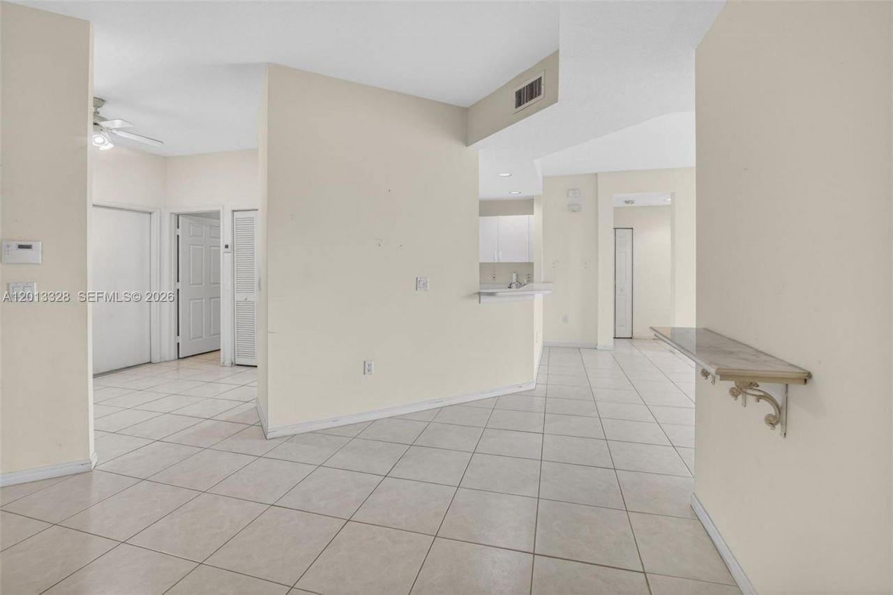 12474 Crystal Pointe Dr , Unit 101, Boynton Beach, FL 33437 Photo