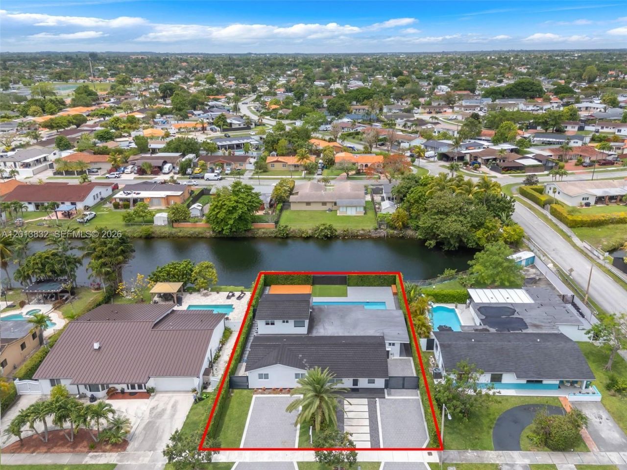 3112 Village Green Dr , Miami, FL 33175 Photo
