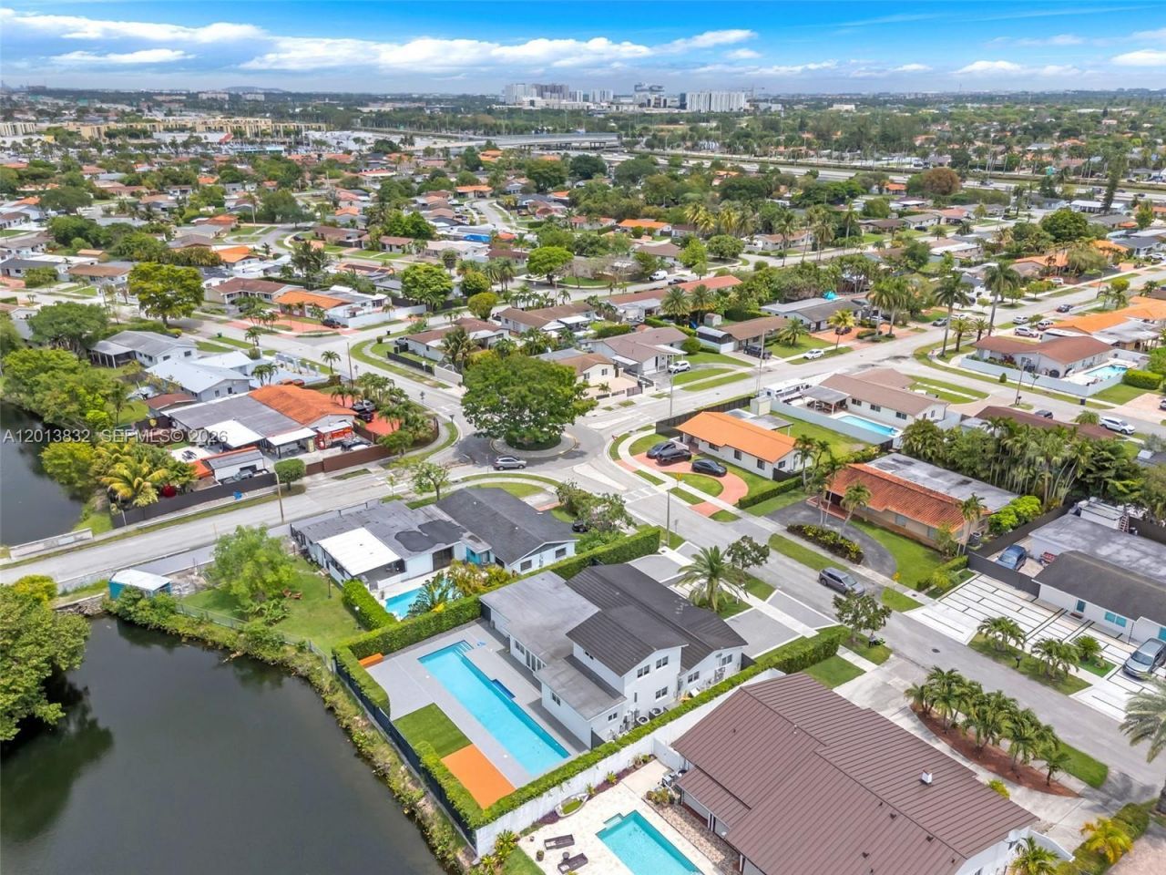3112 Village Green Dr , Miami, FL 33175 Photo