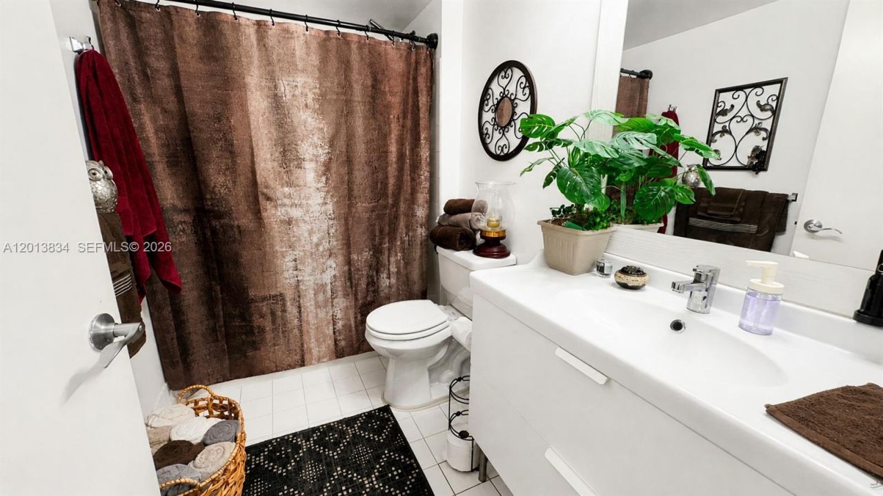 460 S Park Rd , Unit 6-109, Hollywood, FL 33021 Photo