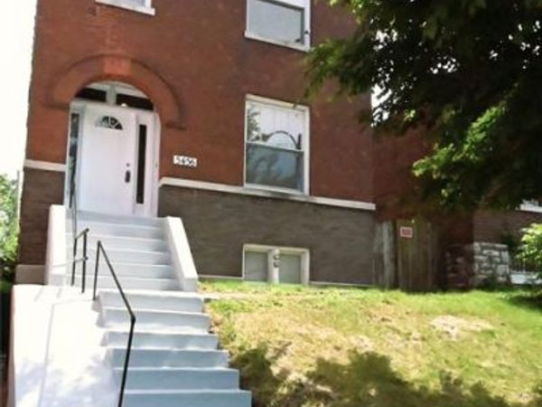 5456 Gravois Avenue, St Louis, MO 63116