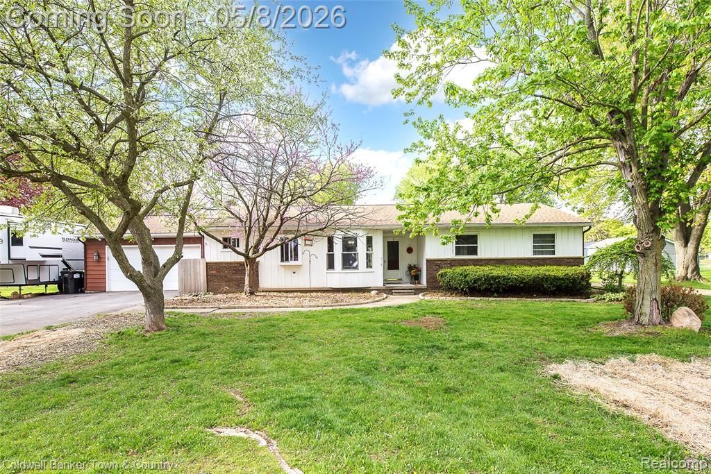 222 Bain Drive, Howell Township, MI 48855 Main Photo