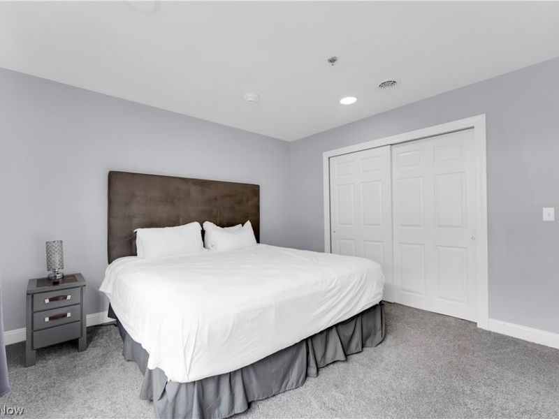797 E Market Street, Akron, OH 44305 Photo 16