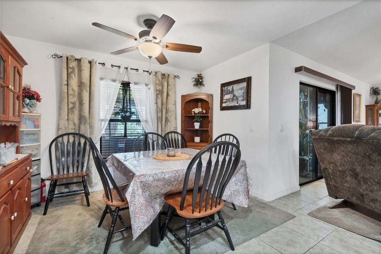1826 SW Trafalgar Parkway , Cape Coral, FL 33991 Photo