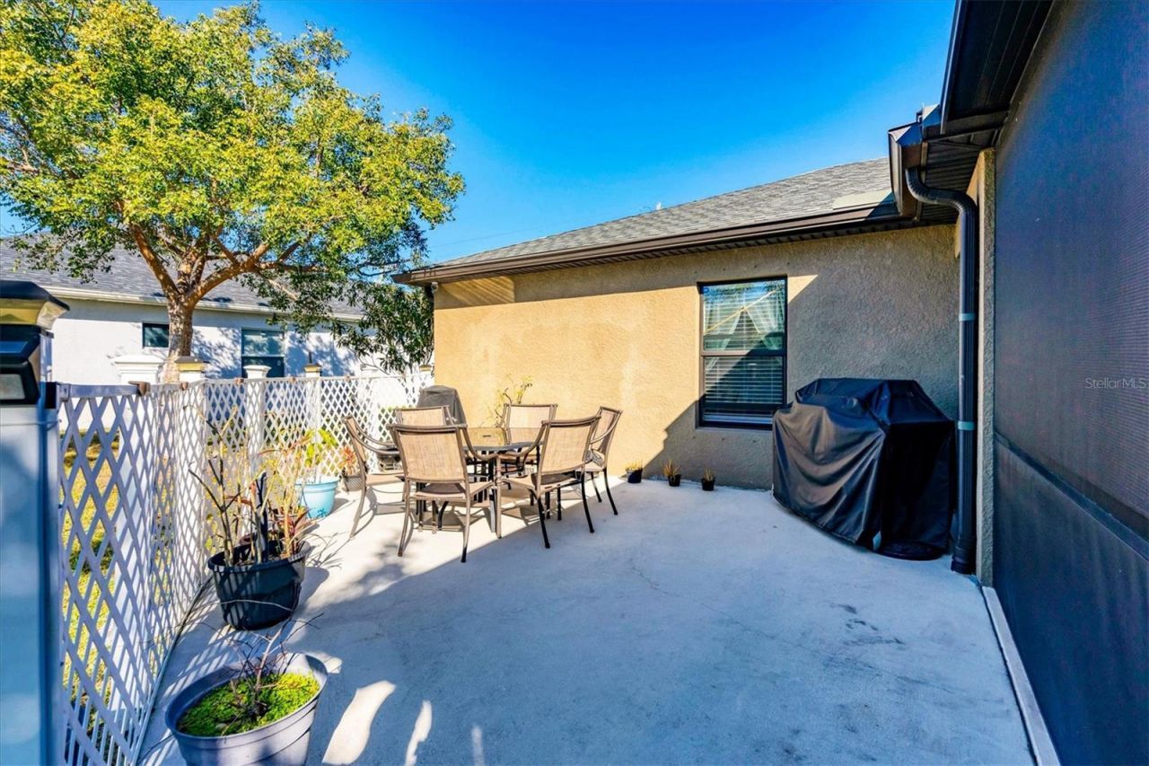 1826 SW Trafalgar Parkway , Cape Coral, FL 33991 Photo