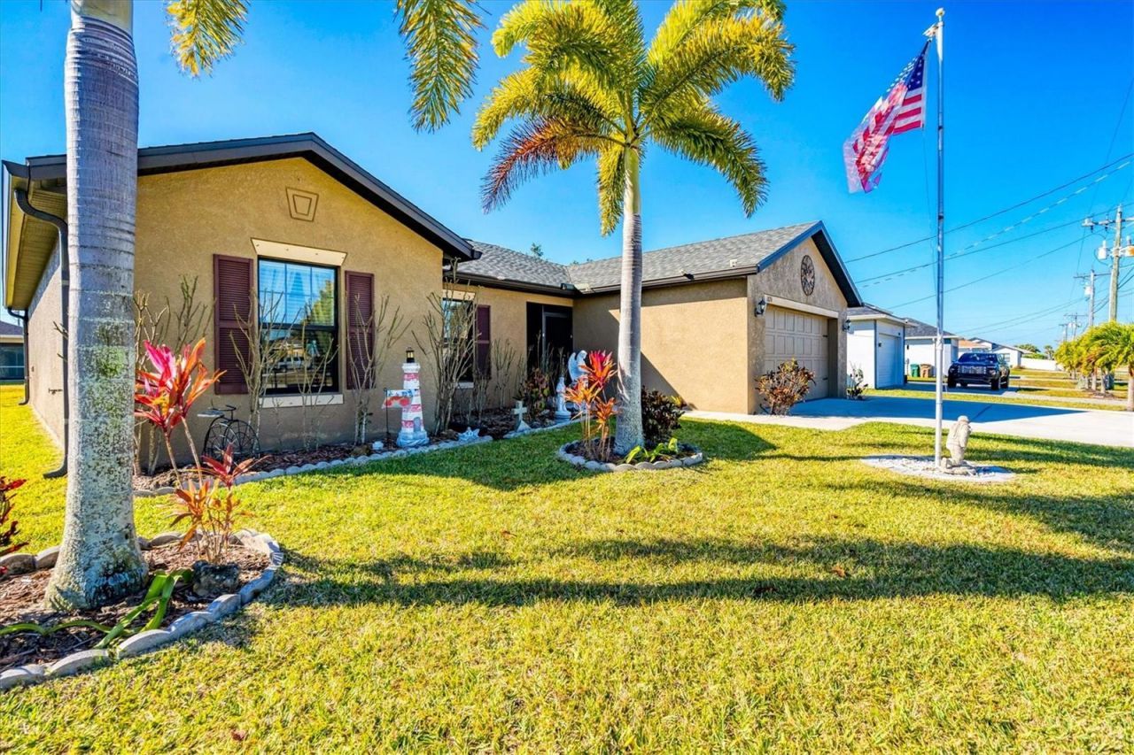 1826 SW Trafalgar Parkway , Cape Coral, FL 33991 Photo