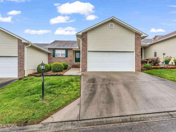 450 Executive Meadows Drive, Lenoir City, TN 37771