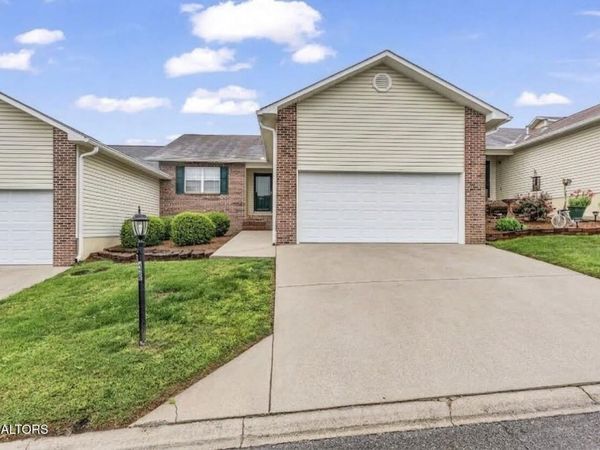 450 Executive Meadows Drive, Lenoir City, TN 37771