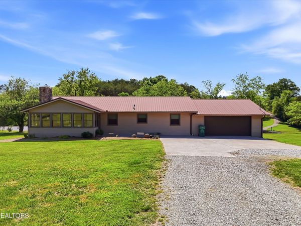 5321 Roberts Rd, Corryton, TN 37721