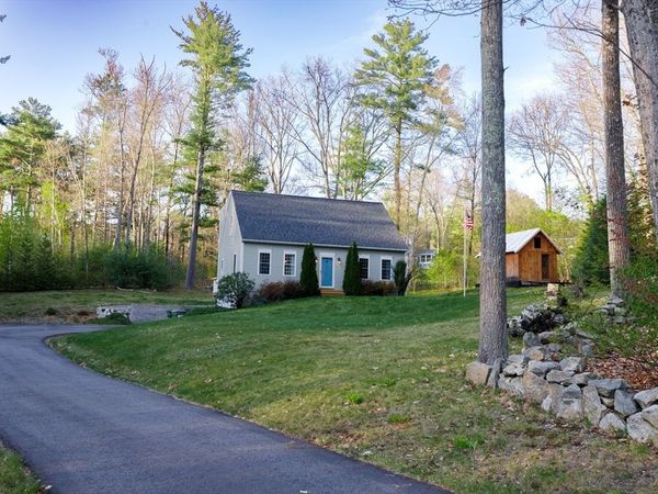 15 Oak Dr, West Brookfield, MA 01585
