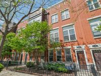 2504 S Calumet Avenue, Chicago, IL 60616 primary photo