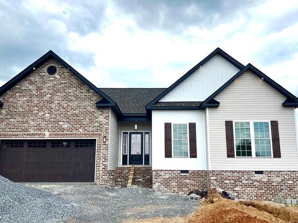 77 Bakersfield Dr, Cadiz, KY 42211