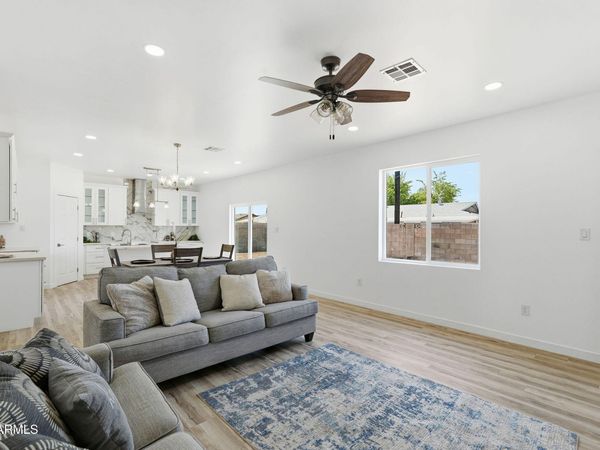 3627 W PALMAIRE Avenue, Phoenix, AZ 85051