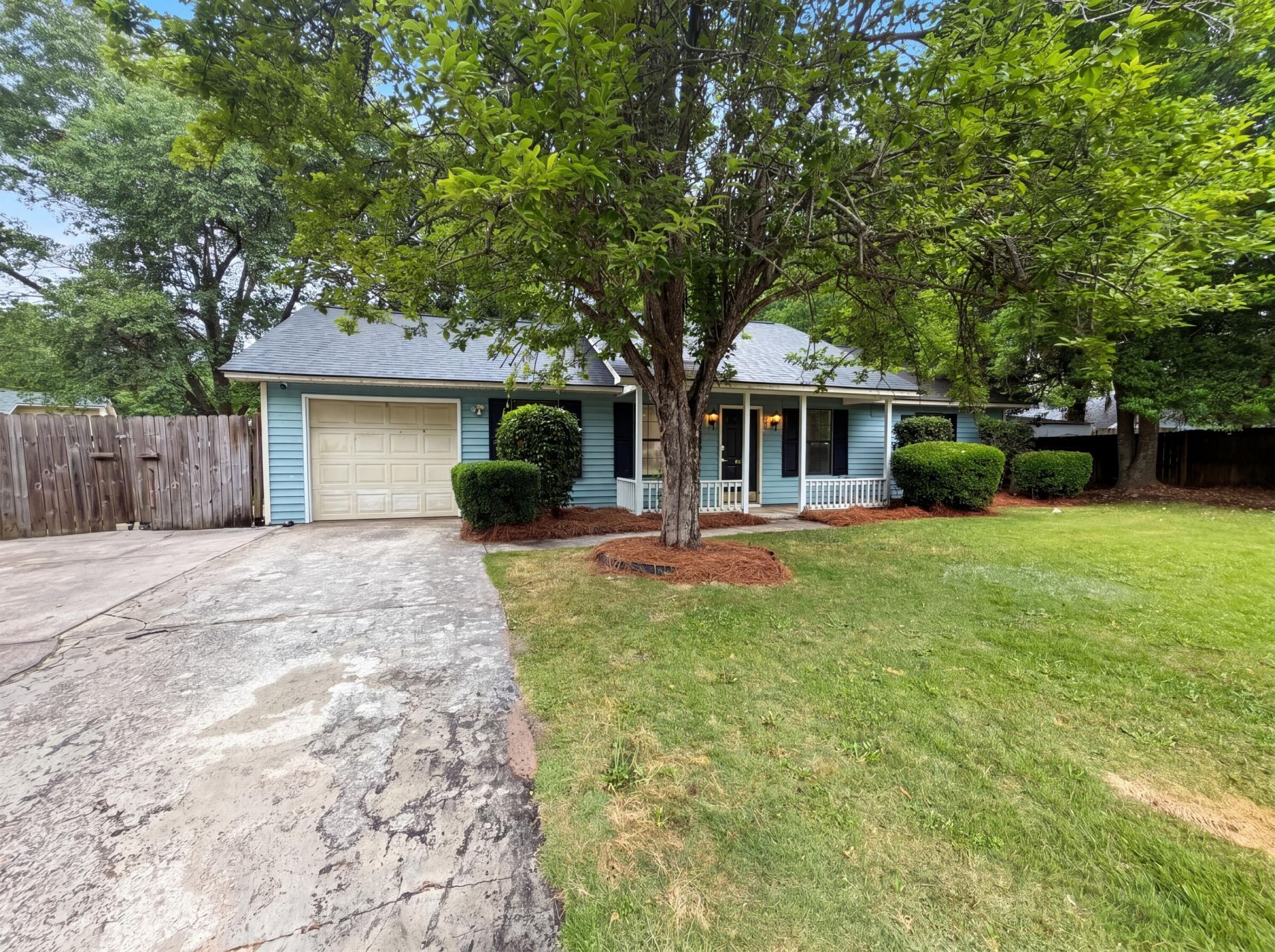 422 Allen Court Photo 16
