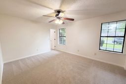422 Allen Court photo 4