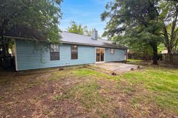 422 Allen Court photo 4