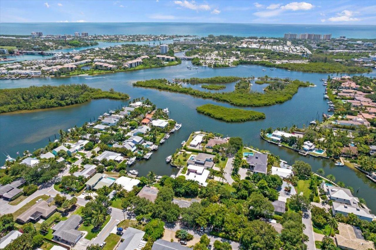 205 Body Court, Jupiter, FL 33477 Photo