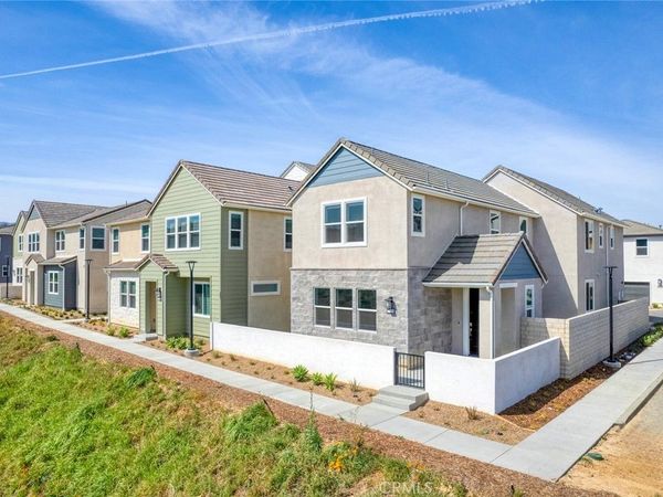27398 Fox Den Place, Valencia, CA 91381