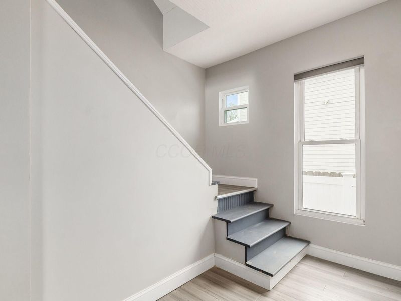 209 S Ogden Avenue, Columbus, OH 43204 Photo 8