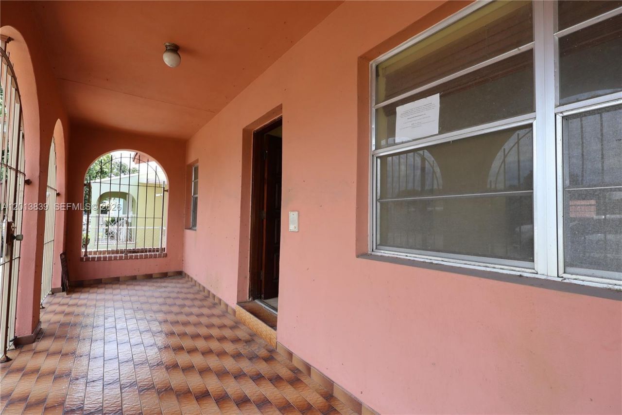 Please Call For Address, Miami, FL 33125 Photo