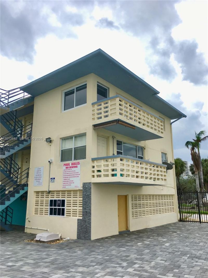 6484 Indian Creek Dr, Unit 205, Miami Beach, FL 33141 Photo