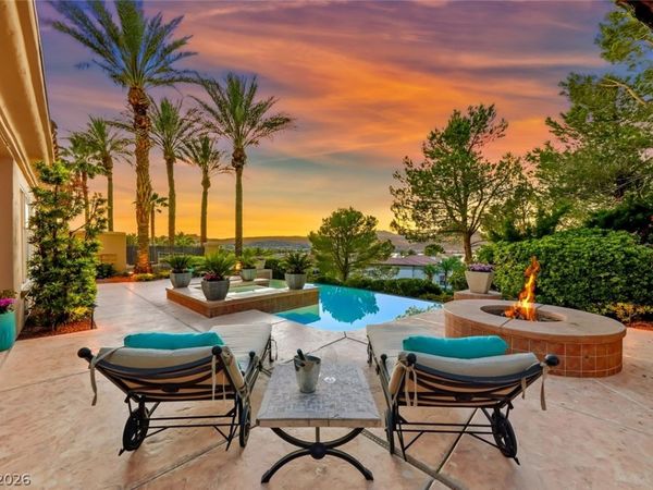 46 Via Paradiso Street, Henderson, NV 89011
