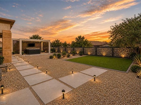 2820 Faiss Drive , Las Vegas, NV 89134