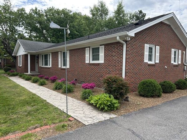 701 Cill St , Smithville, TN 37166