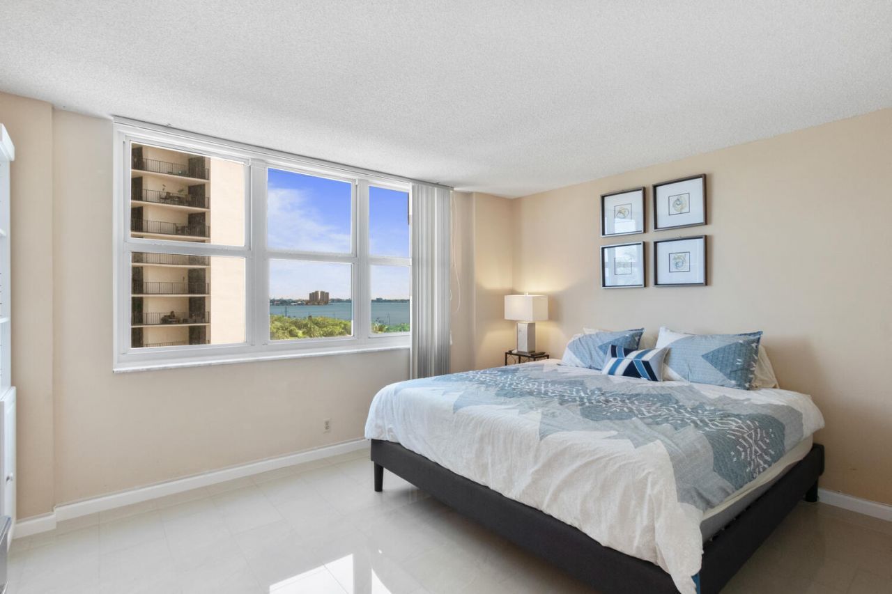 5440 N Ocean Drive, Unit 505, Riviera Beach, FL 33404 Photo