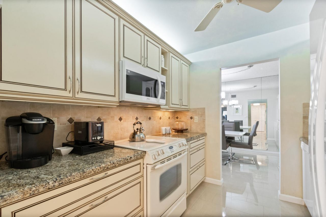 5440 N Ocean Drive, Unit 505, Riviera Beach, FL 33404 Photo