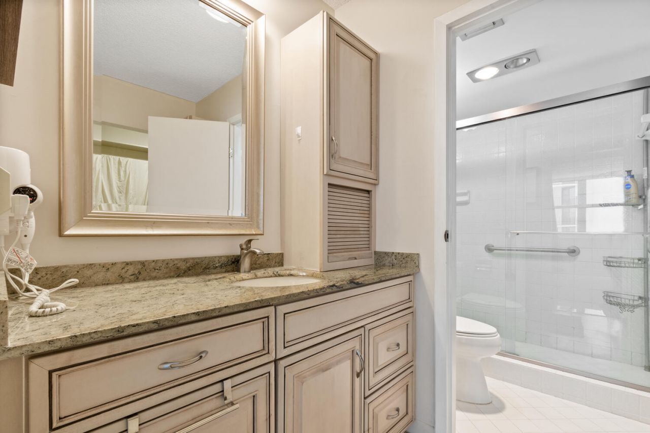 5440 N Ocean Drive, Unit 505, Riviera Beach, FL 33404 Photo