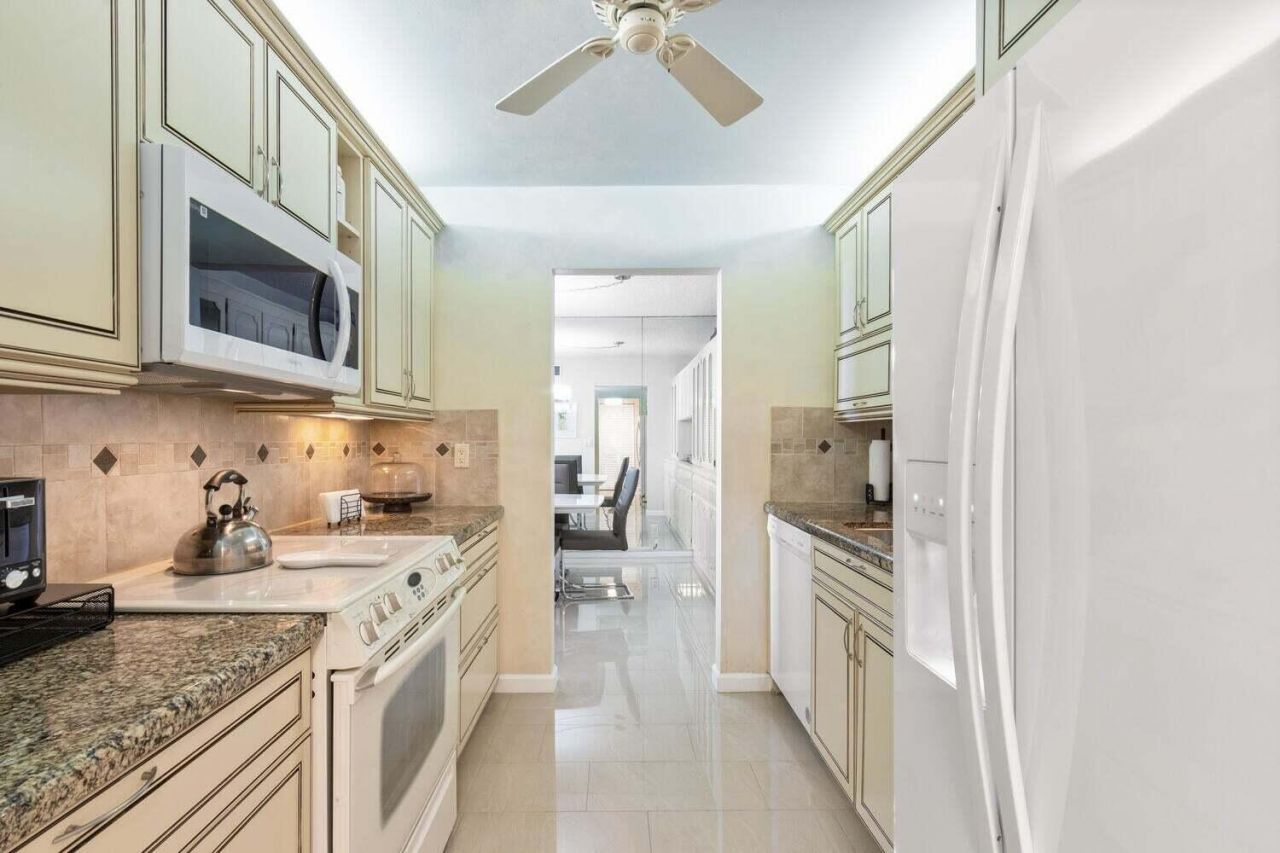 5440 N Ocean Drive, Unit 505, Riviera Beach, FL 33404 Photo