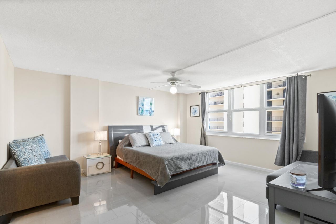 5440 N Ocean Drive, Unit 505, Riviera Beach, FL 33404 Photo