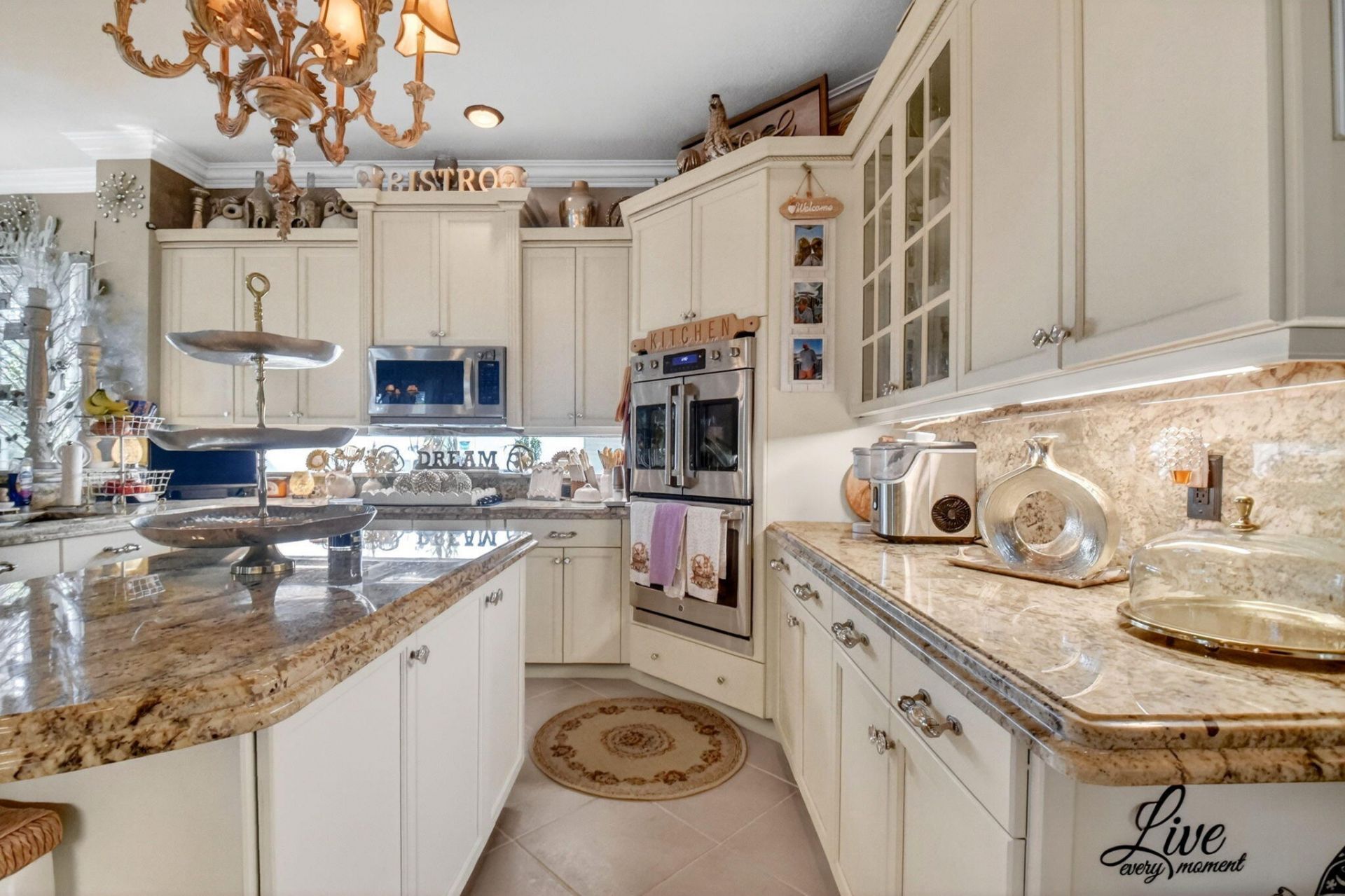 611 Edgebrook Lane, Royal Palm Beach, FL 33411 Photo