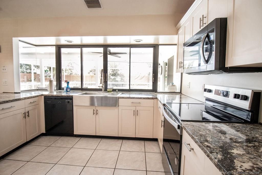 2274 SE Tiffany Avenue, Port Saint Lucie, FL 34952 Photo