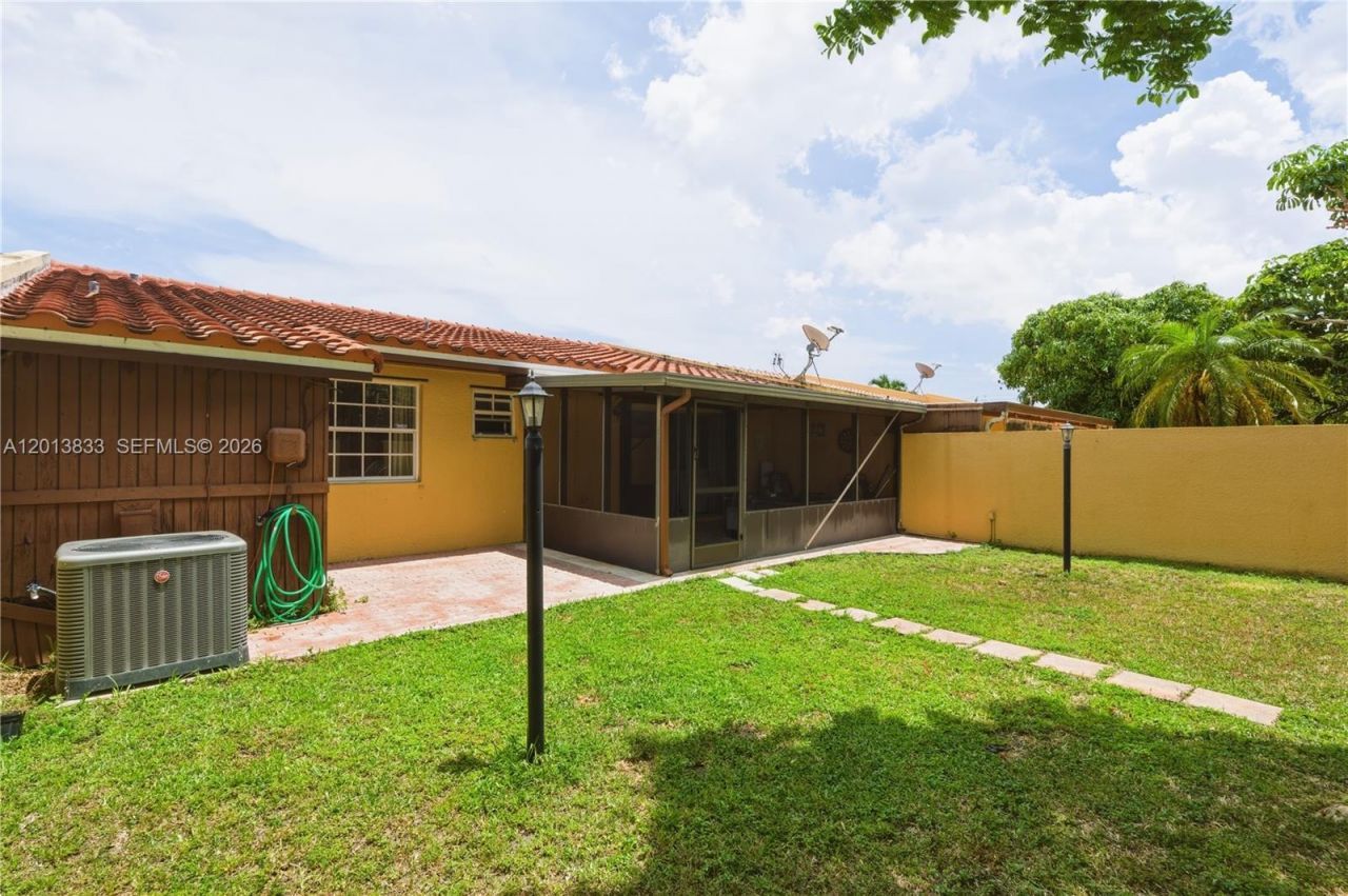 8614 SW 147th Pl , Miami, FL 33193 Photo