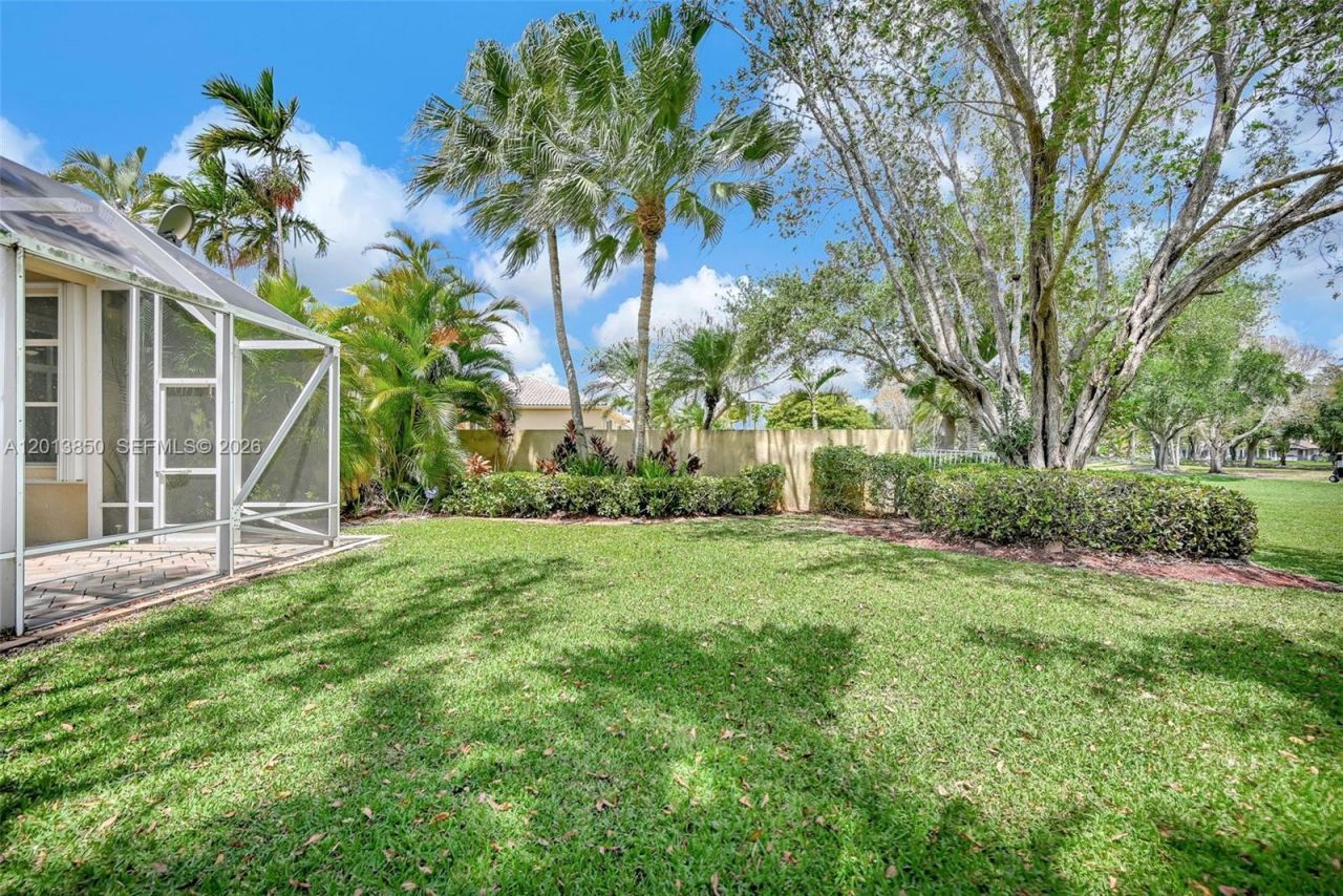 2468 Bay Isle Court , Weston, FL 33327 Photo