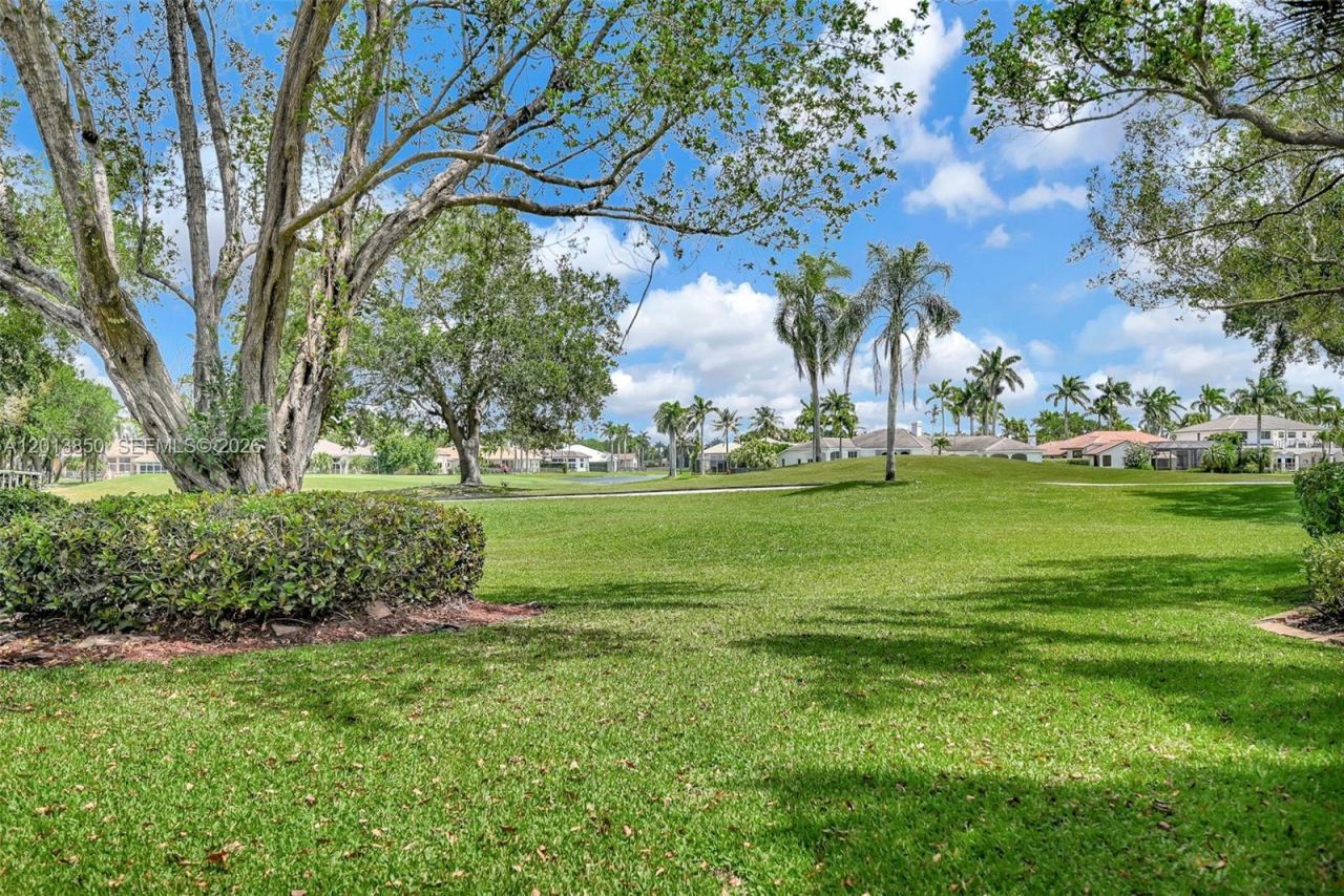 2468 Bay Isle Court , Weston, FL 33327 Photo