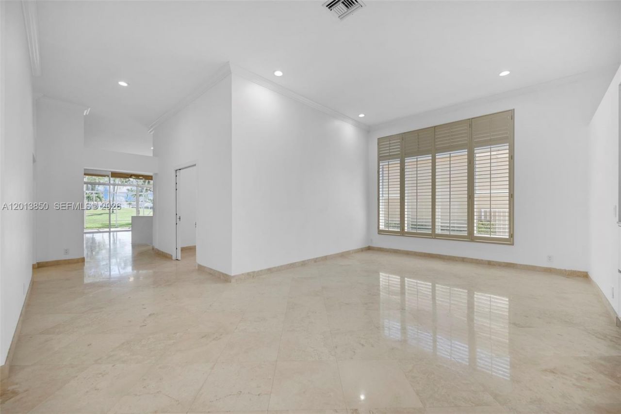 2468 Bay Isle Court , Weston, FL 33327 Photo